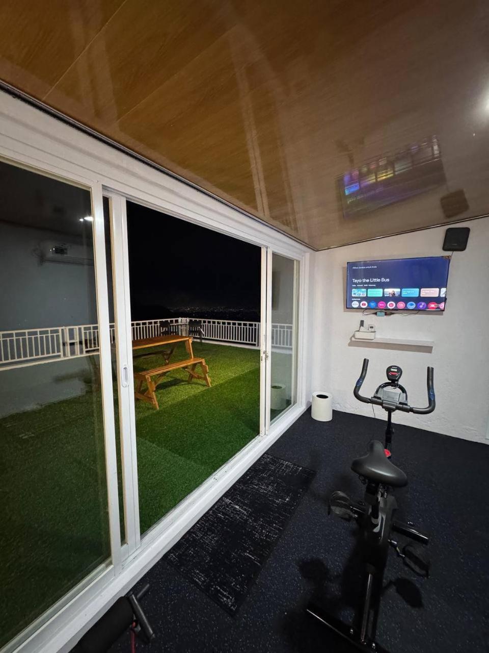 Sunset Lawu Kemuning, Villa, Full House 3 Bed, Free Bbq, Free Float Light Breakfast Karanganyar  외부 사진