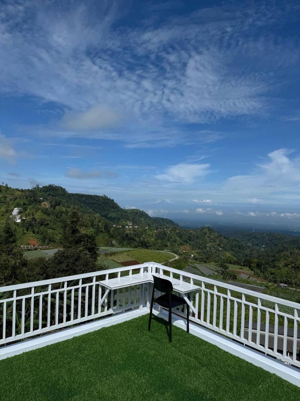 Sunset Lawu Kemuning, Villa, Full House 3 Bed, Free Bbq, Free Float Light Breakfast Karanganyar  외부 사진